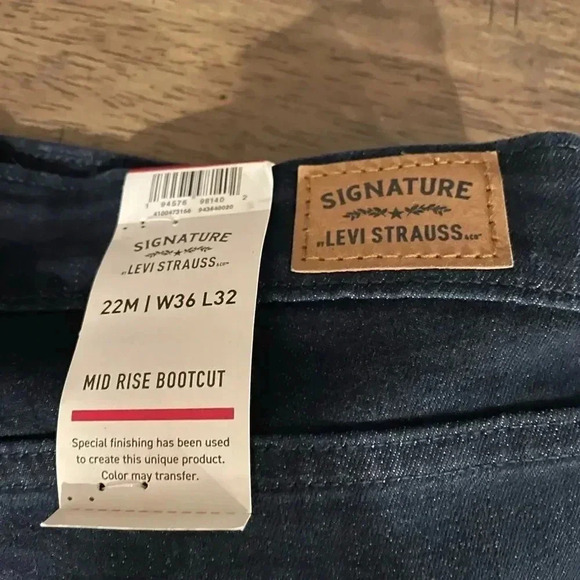 NWT Levi’s signature mid rise bootcut jeans - Picture 4 of 5